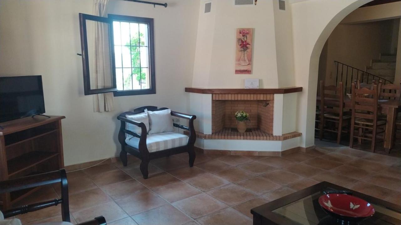 Douliana Villas ภายนอก รูปภาพ